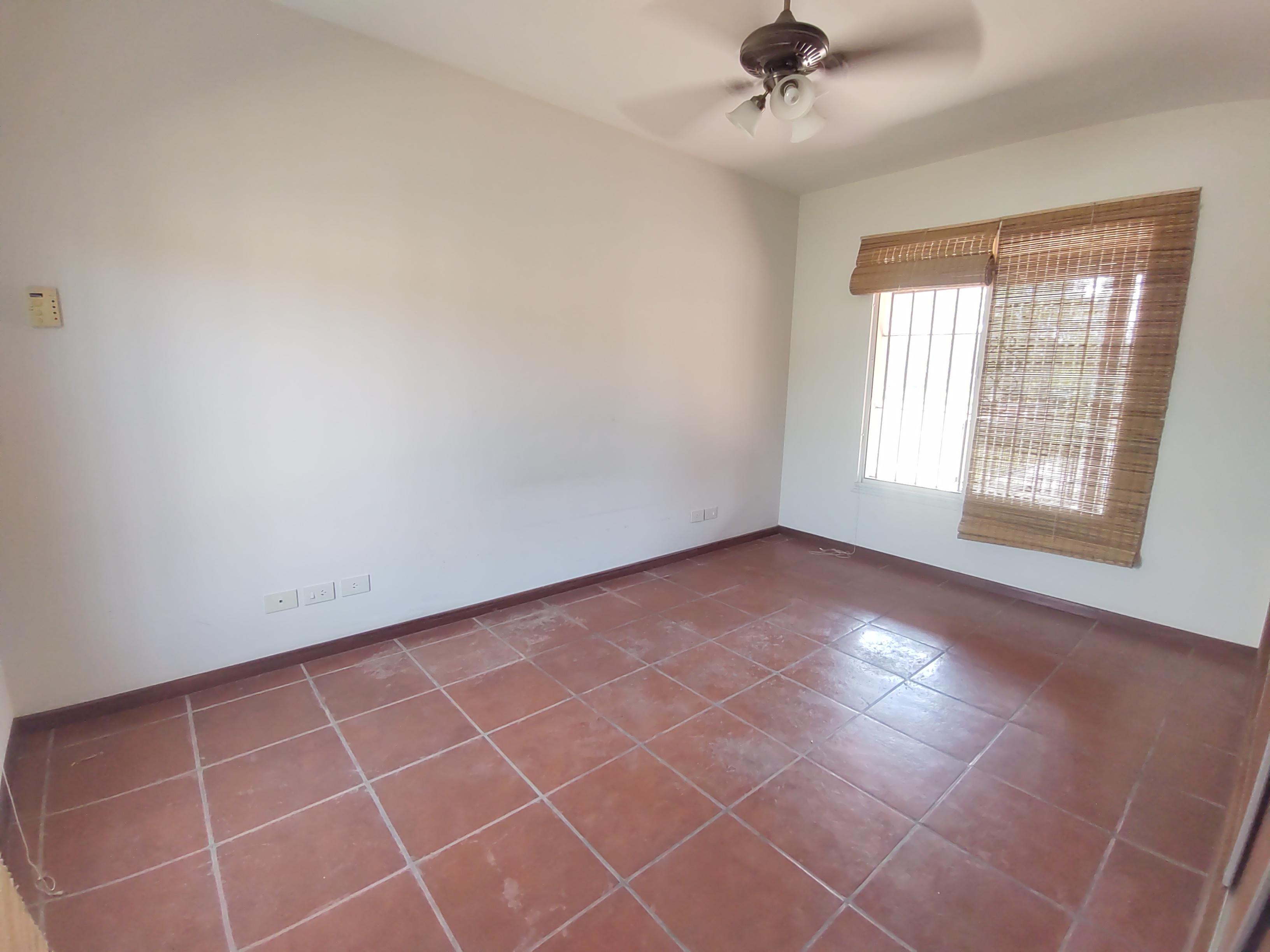 ¡OPORTUNIDAD! EXCELENTE PROPIEDAD EN EL BARRIO PRIVADO SAN JOAQUÍN