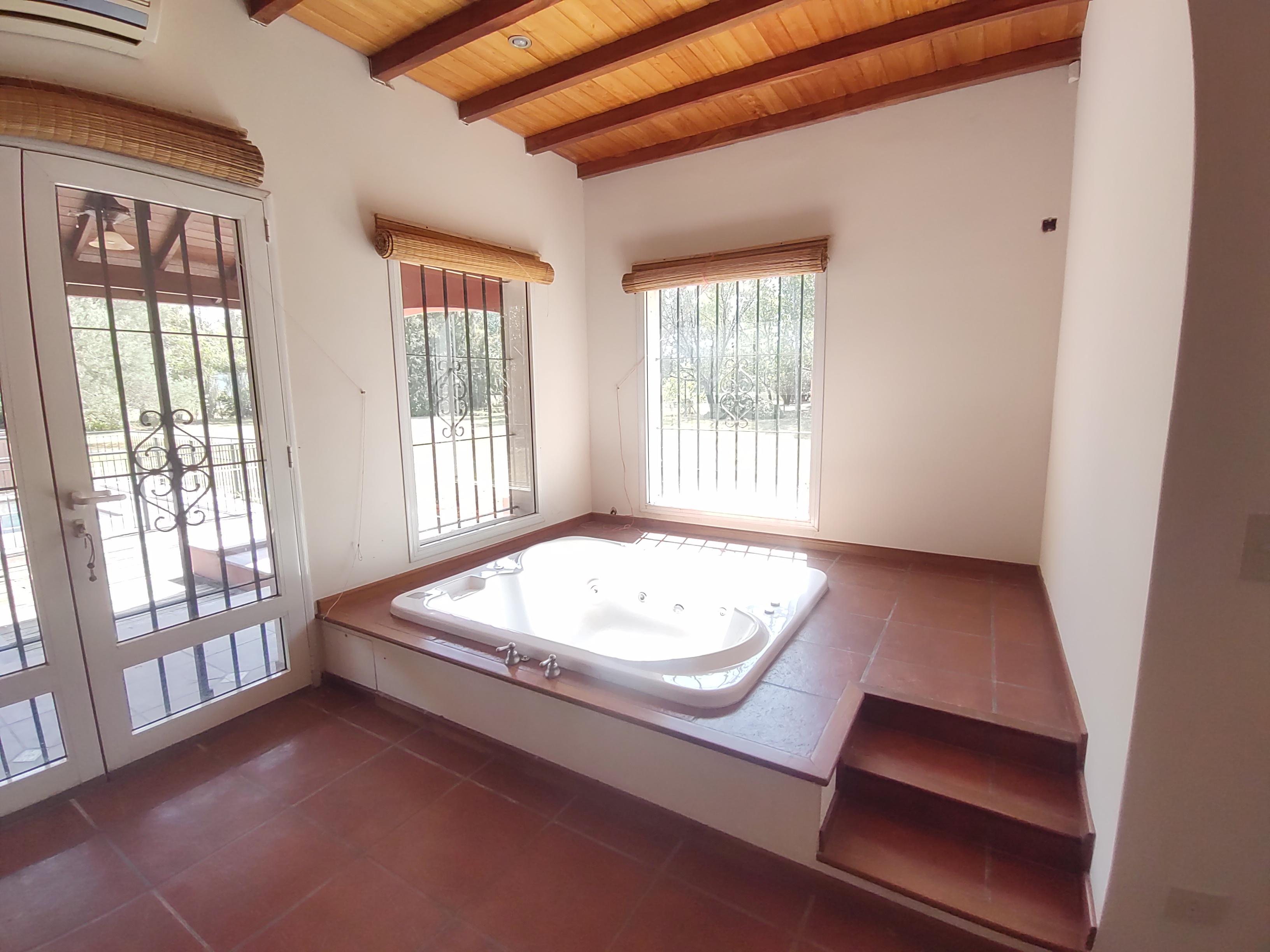 ¡OPORTUNIDAD! EXCELENTE PROPIEDAD EN EL BARRIO PRIVADO SAN JOAQUÍN