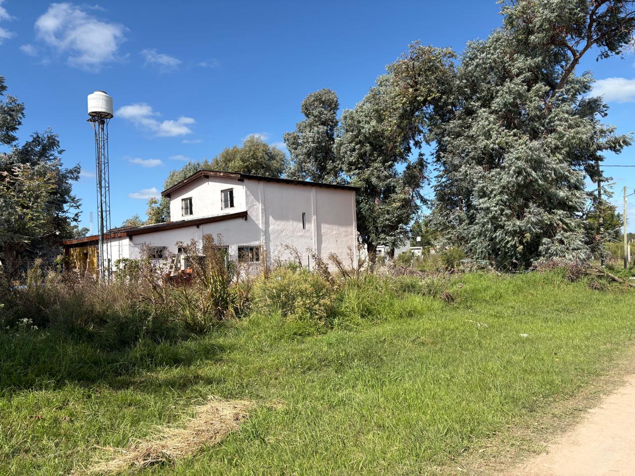 TERRENO EN BARRIO LOS CARDOS